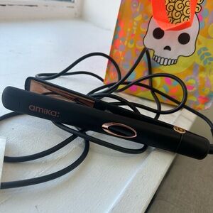 Amika Black and Gold Hair Straightener